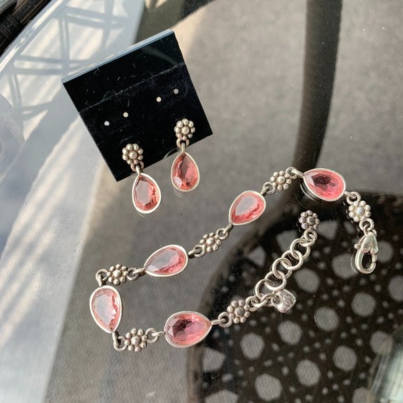 Brighton Jewelry - 💓💗💞Brighton Bracelet and Earring Set, EUC